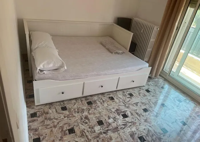 Grand Proche Promenade Apartment *